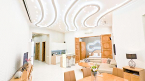120M2 LUXURY HOLLYWOOD CONDO -CINEMA -SAUNA -HOT TUB - Downtown BUDAPEST
